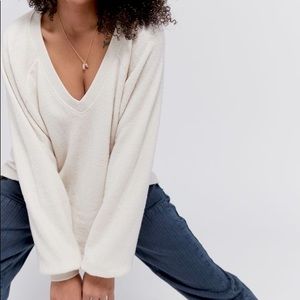 *NWOT* Cozy UO V-Neck Pullover